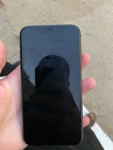 reqemsal kamera: IPhone 11, Qara, Qırıq — 1