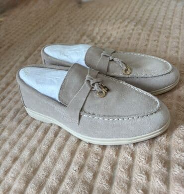 qadın üçün qış zamşa botfortları: Loro Piana qadin loaferləri - Model: Klasik tassel loafer - Material — 2