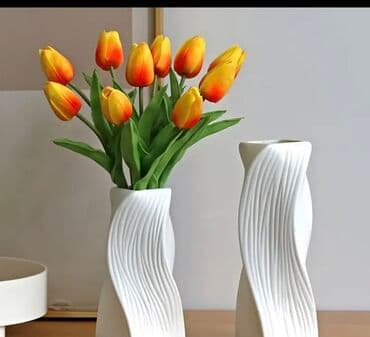 kala gul: Dekorativ plastik vazalar — müasir interyer üçün yüngül və davamlı — 4