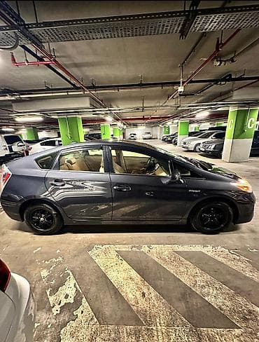 Продажа авто: Toyota Prius: 1.8 л | 2014 г. Хэтчбэк — 5