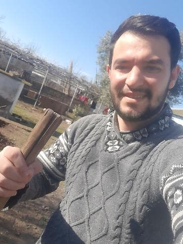 Dekorativ divar panelləri: ​"Bağ evinə baxmaq, ağacları sulamaq və əraziyə nəzarət etmək üçün iş — 1