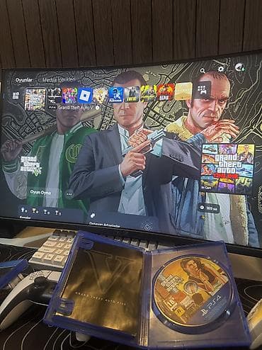 komputer oyun diskleri: İki şəkildəki fərqli akkountlardı. 1-ci 100 azn satılır, 2-ci 50 azn — 7