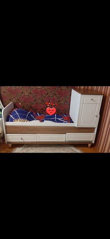 Oğlan və qız üçün, İşlənmiş, Çarpayı, Bazasız, Matras ilə, Siyirməli