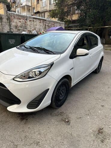 taksi ucun maşınlar: Aylıq, Toyota — 2