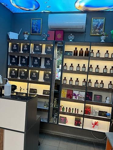 EMMI Perfumery & Cosmetics – 1972-dən ətir və kosmetika mağazası — 2