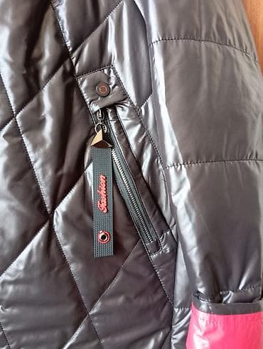 sederek paltolar: Qadıncun kapüşonlu kutrka gara rengde, 2defe geyinilibcox — 4