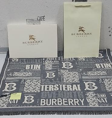 ponço nədir: Burberry şərf/ponço, qadınlar üçün - Material: 65% kaşmir, 35% ipək — 3