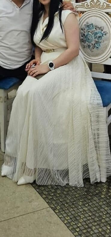 крем барои сахт кардани сина: Ağ rəngli zərif ziyafət geyimi - Üst hissə: qolsuz, yaxası qatlana — 2