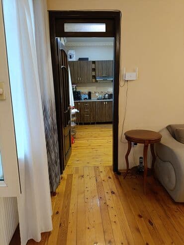 Günlük kirayə mənzillər: Binə savxozda,160nomrəli marşurutun axırıncı dayanacaginda,5sotun — 13