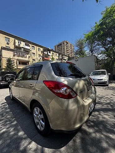 carolla disk: Nissan Tiida: 1.5 l | 2011 il Hetçbek — 3