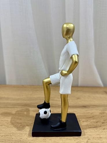 qız sekileri: 👉 Dekorativ futbolçu heykəli – futbol temalı fiqur ⚽️ Futbol temalı — 2