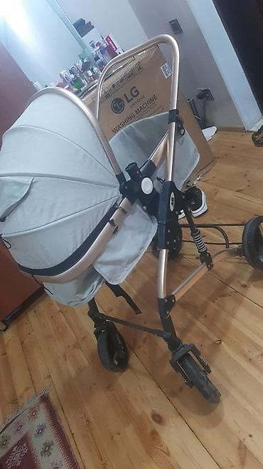 Çıxarıla bilən beşikli araba