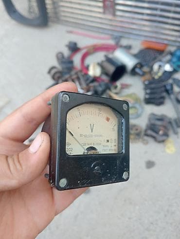 Analog voltmetr (Sovet istehsalı) - Ölçü vahidi: Volt (V) - Şkala — 1