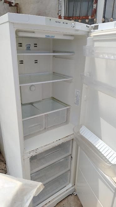 iphone 14 pro white: İşlənmiş 2 qapılı Indesit Soyuducu Satılır, rəng - Ağ, Dolab içi — 2