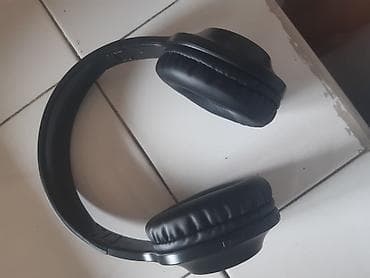 Qulaqcıq – başüstü, qapalı tip - Rəng: qara - Üst-üstə oturan yumşaq