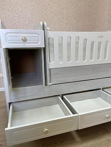 Beşiklər: Oğlan və qız üçün, Yeni, Dördbucaq, Beşik, Dəstsiz, Matras ilə, Yellənmə mexanizmsiz — 6