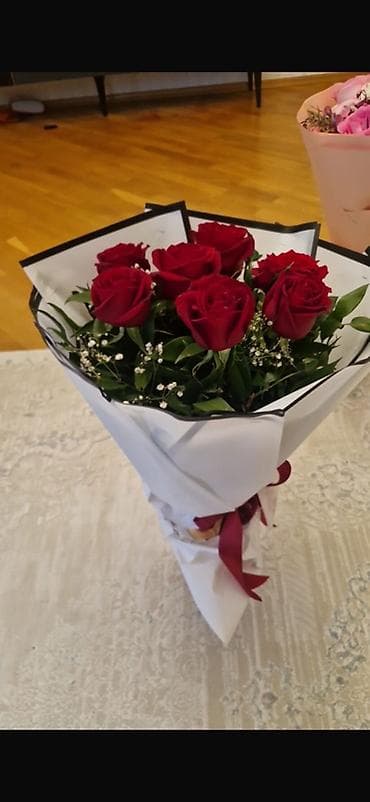 tulpan gulu sekilleri: 7 Roza tecili satilir — 1