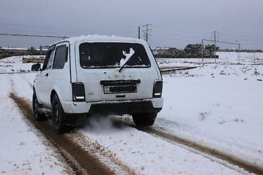 kardan niva: VAZ (LADA) 4x4 Niva: 1.7 l | 2015 il 300000 km Ofrouder/SUV — 3