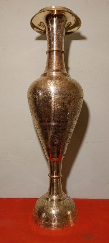 latun güldan: 1970-ci illərin hindistan istehsalı güldanlar, hündürlükləri 90-sm — 1