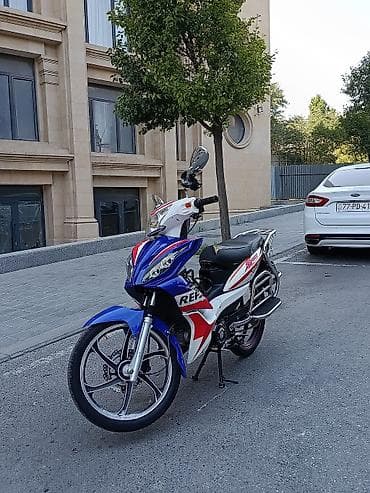 moped: 2024 il, 20000 km — 1