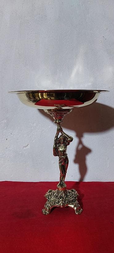 qedimi sufreler: Avropa istehsalı, meyvə, şirniyat vazaları, materialları; bronza — 3