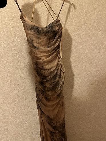 Zara uzun slip don XS olcu 2 defe geyinilib — 2