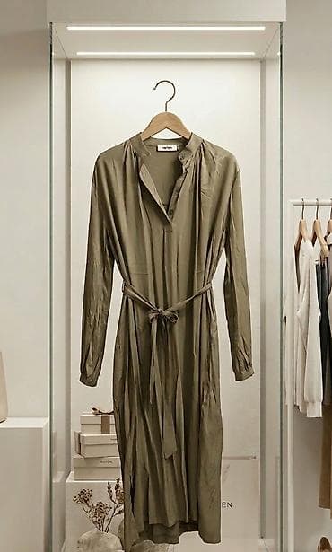 Hicab: Zeytun-yaşıl rəngli uzun paltar - Model: uzun, düz kəsimli, yüngül — 1