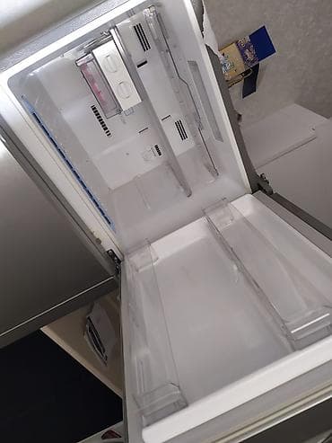 Mikrodalğalı sobalar: Soyuducu 220 azn satılır heç bir poblemi yoxdur ünvan İnqilab 17 ✨ — 3