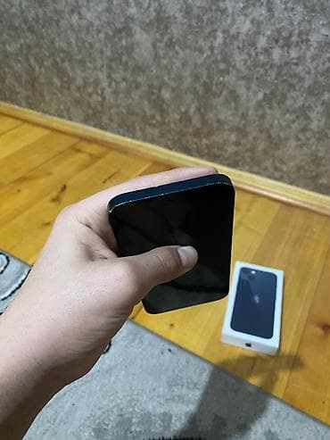 ipona: IPhone 13, Midnight — 4