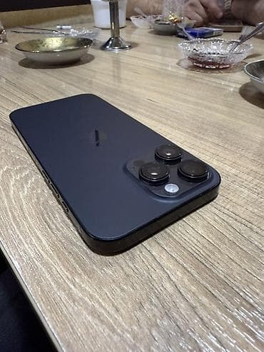 iphone 12 pro max ekran: IPhone 16 Pro Max, 256 GB, Qara — 7