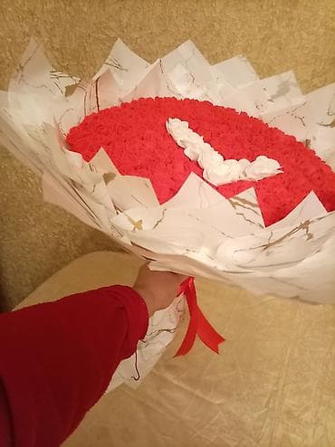 güller foto: Məhsul: Gül qutusu – qırmızı qızılgüllərdən kompozisiya - Dairəvi — 4