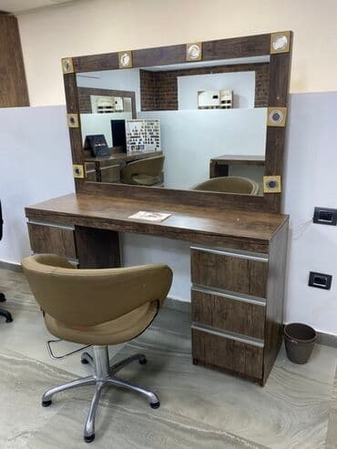 массажная кушетка купить: Salon mebelləri dəsti - Vizaj/salon masası: geniş iş səthi, böyük — 1