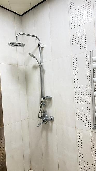 tarqovuda ev: Xırdalanın mərkəzində at hekəlinin yanı 12 mərtəbəli binanın 5ci — 4