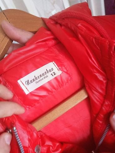 Corab və alt paltarı: Qırmızı rəngdə parlaq balonka jilet heç geyinilmeyib təzədir əlaqə — 6