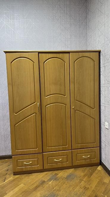 3 qapılı, Siyirməli, Qəhvəyi, Taxta, Açılan, Düz dolab