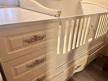 mebel skaflar: Ağ rəngli çoxfunksiyalı beşik-dolab dəsti- açılıb böyük çarpayı olur — 4