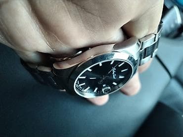 Qol saatı, rəng - Qara