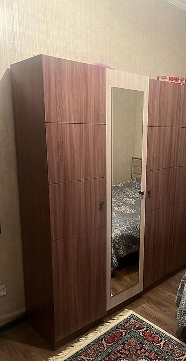 Geyim dolabı – 3 qapılı, güzgülü model - Material: Laminat/MDF tipli