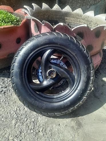 teker alisi: Skuter ön təkər komplekti - Ölçü: 3.50-10 - Marka: Kenda (Nylon) - — 2