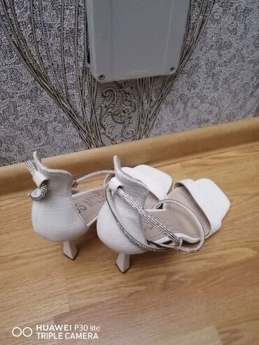 botlar: Ölçü: 38, İşlənmiş — 18