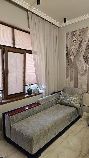 divan satisi: Divan, İşlənmiş, Açılmayan, Bazasız, Vеlur parça, Çatdırılma yoxdur — 1