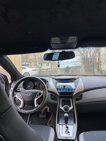 Avtomobil satışı: Hyundai Elantra: 1.8 l | 2011 il Sedan — 10