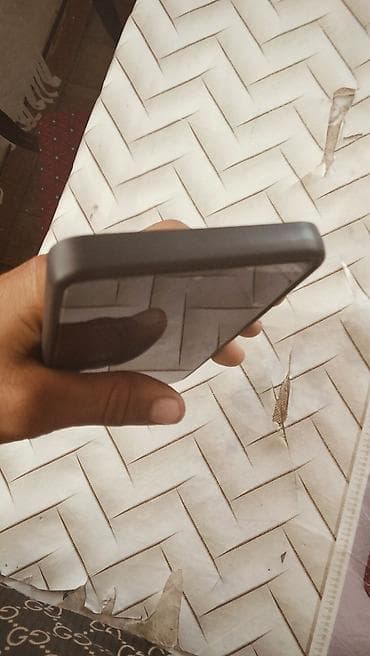(korpus/kover) - Material: yumşaq toxumalı, keyfiyyətli dəri arxa