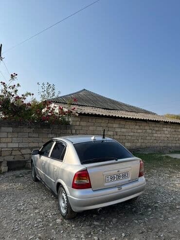 maşın guzgusu: Opel Astra: 1.4 l | 2005 il 200287 km Hetçbek — 1