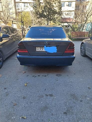 kia clarus 1998: Mercedes-Benz C-Class: 2.2 l | 1997 il Sedan — 8