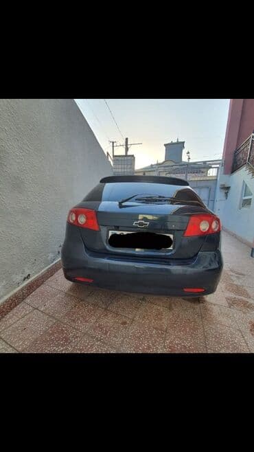 on suse: Chevrolet Aveo: 1.6 l | 2008 il Sedan — 1