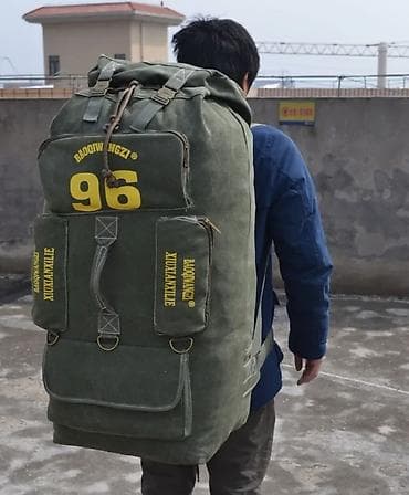 Turistik bel çantası – iri tutumlu, yaşıl rəngdə