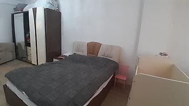 Qarajlar: Abseron ray.Saray MtK 
Yeni tikili bina 
Qiymet 400m — 4