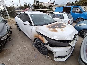 kia sephia ehtiyat hisseleri: Tesla : 1.5 l | 2024 il Sedan — 4