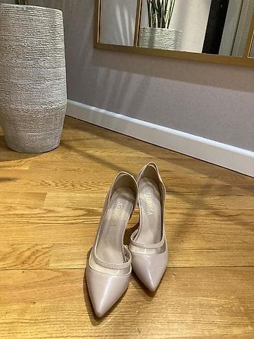 de marel balaca mavi: Brend: ARİROSSA Moskvadan almışam. ölçü 38 Model: Klassik stiletto — 2